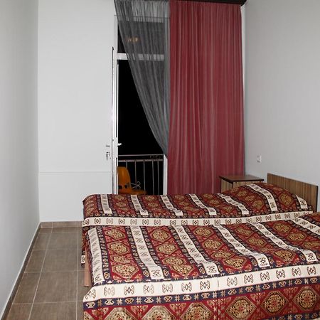 Zanger Hotel Goris Cameră foto