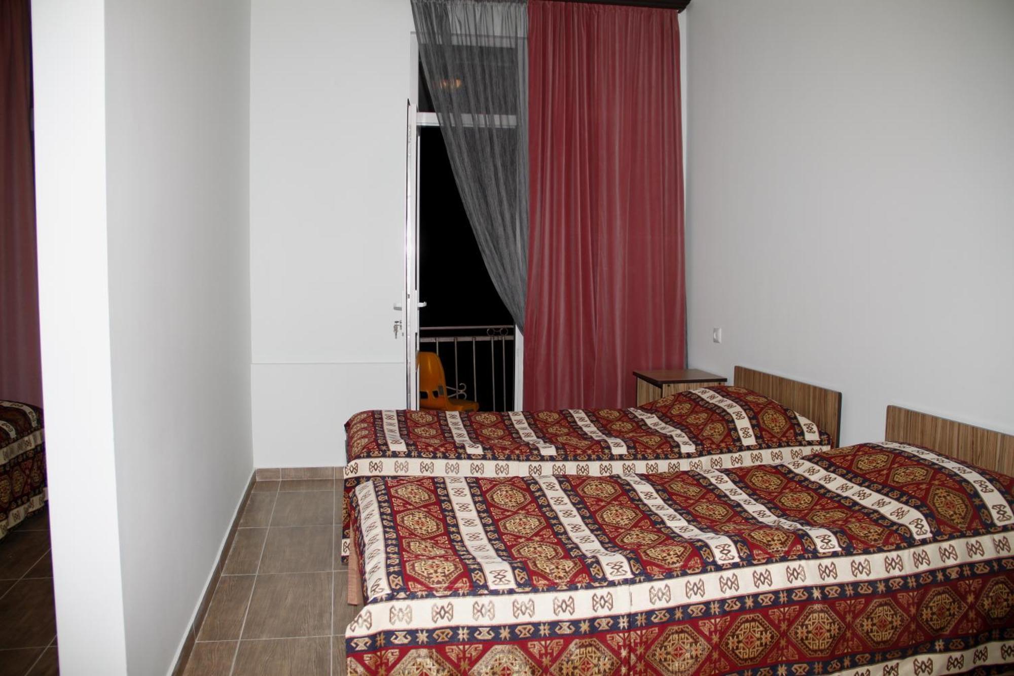 Zanger Hotel Goris Cameră foto