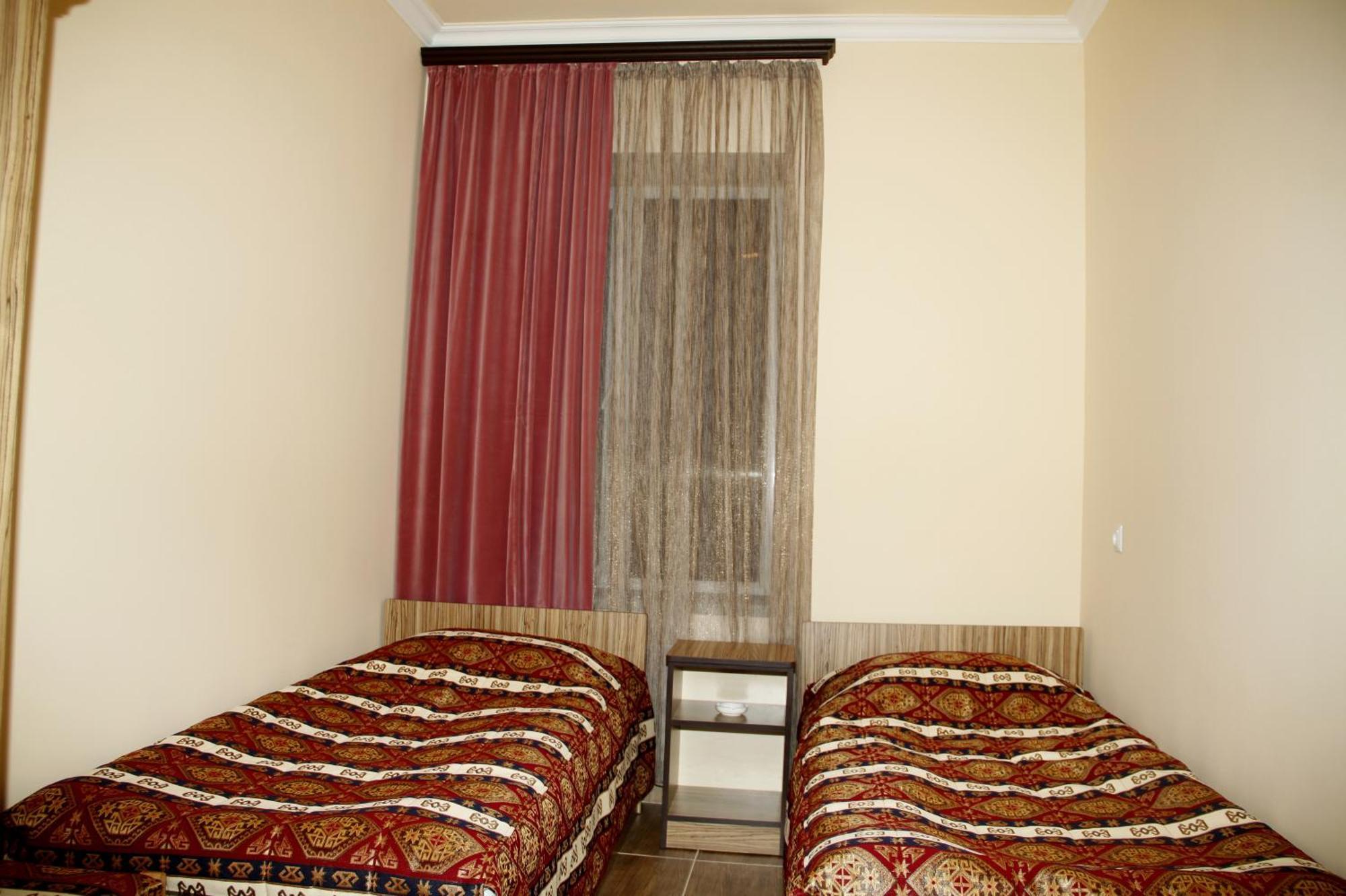Zanger Hotel Goris Cameră foto