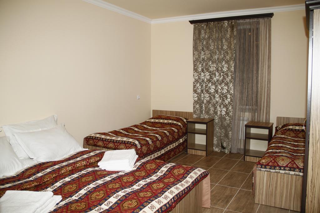 Zanger Hotel Goris Cameră foto
